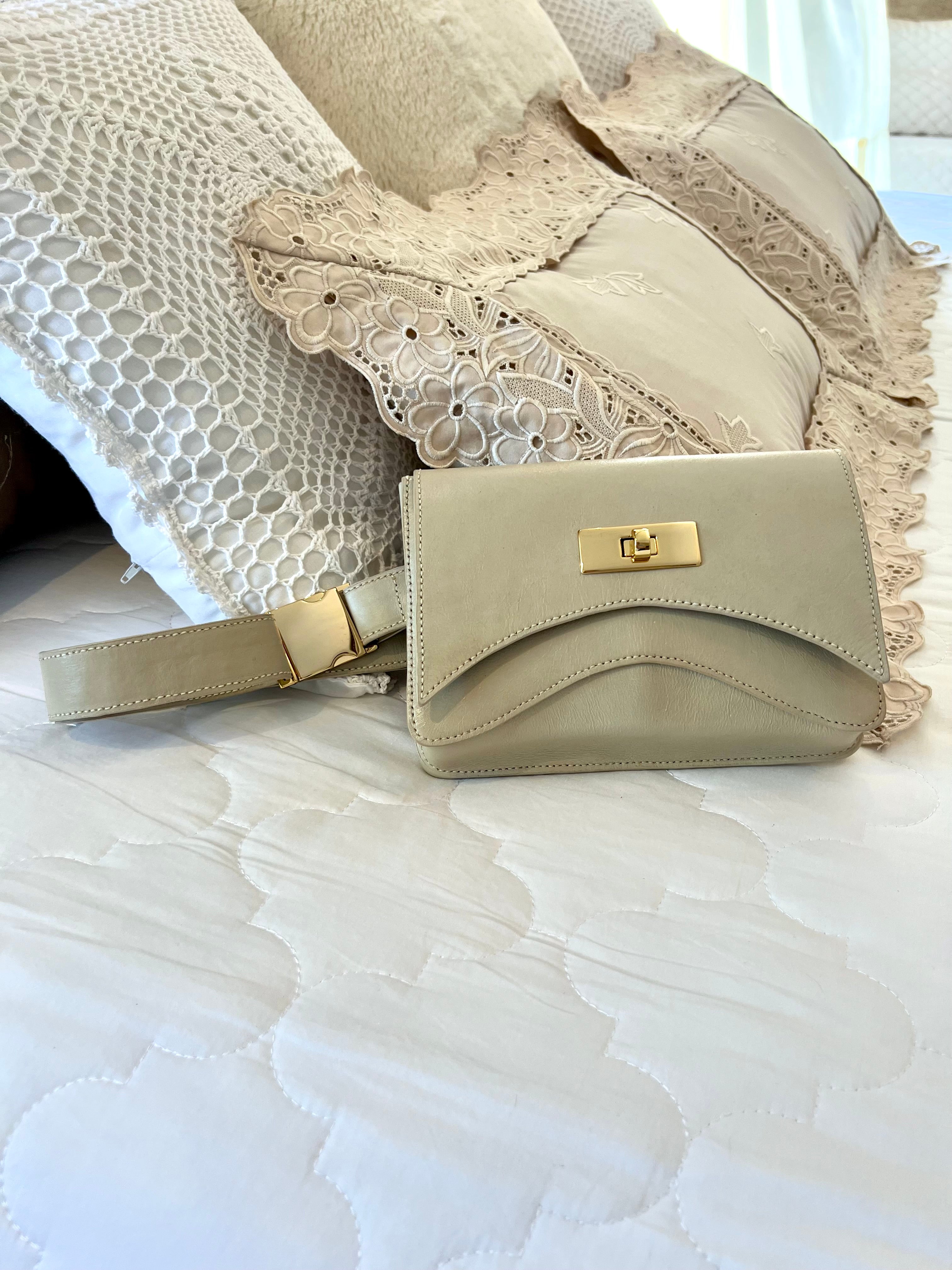 Axis Belt Bag Off White